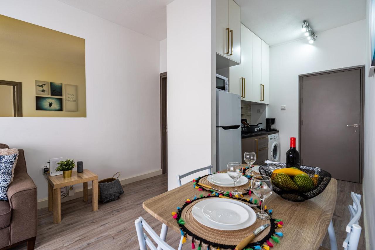 Eleni'S 1-Br Apt In Larnaca Center Buitenkant foto