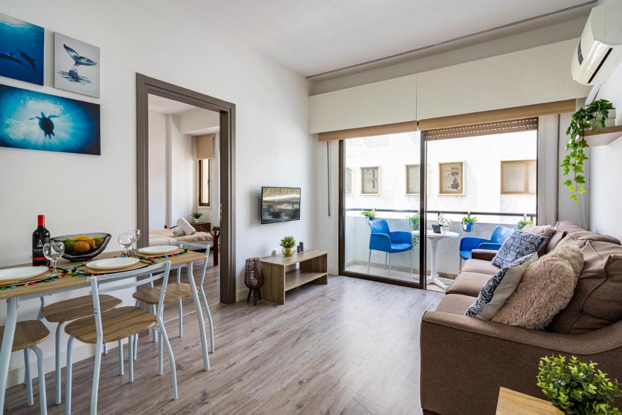 Eleni'S 1-Br Apt In Larnaca Center Buitenkant foto